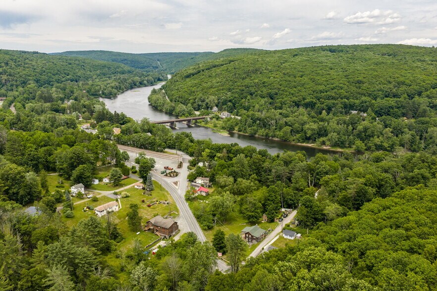 More Photos Of 696 PA-590, Lackawaxen Multifamily For Sale