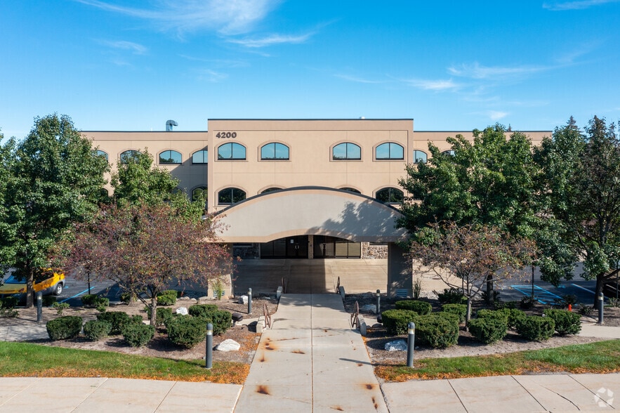 Primary Photo Of 4200 Fashion Square Blvd, Saginaw Medical For Lease