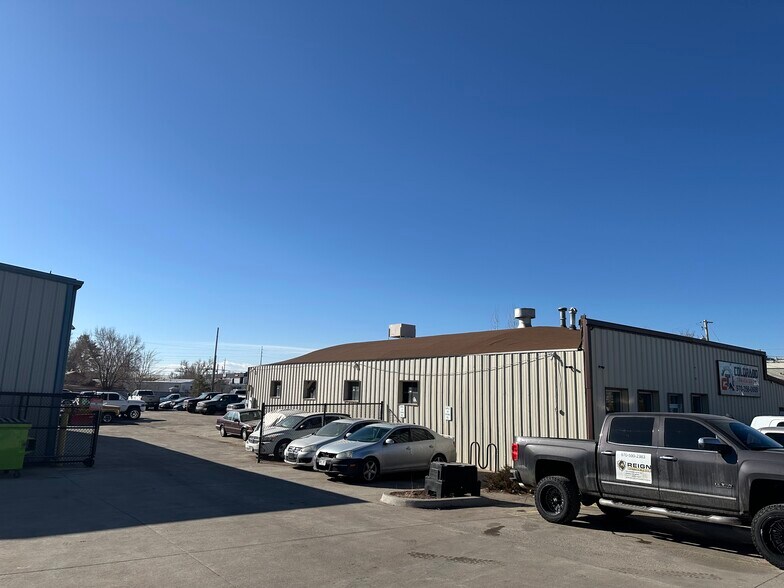 More Photos Of 316 18th St, Greeley Auto Repair For Lease