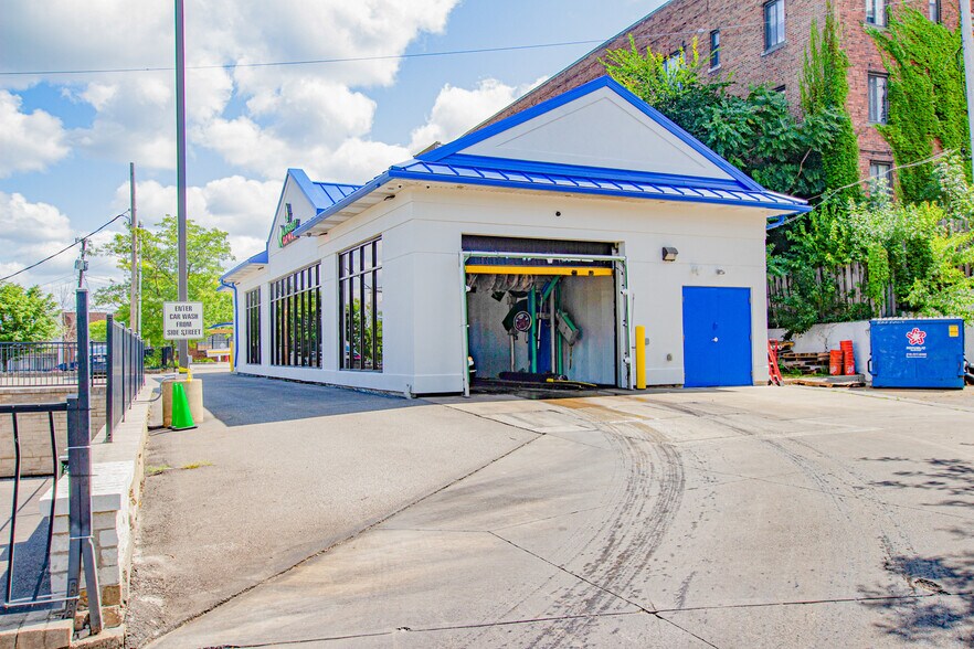 More Photos Of 2900 Mayfield Rd, Cleveland Heights Carwash For Sale