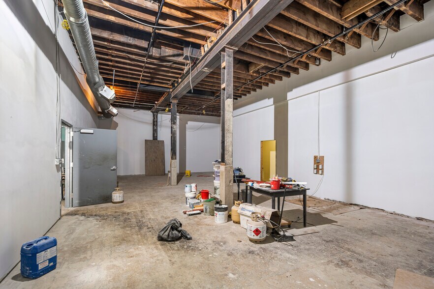 More Photos Of 41 Court St, Binghamton Storefront Retail Residential For Sale