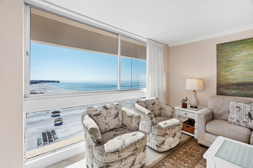 More Photos Of 5966 Midnight Pass Rd, Sarasota Hotel For Sale