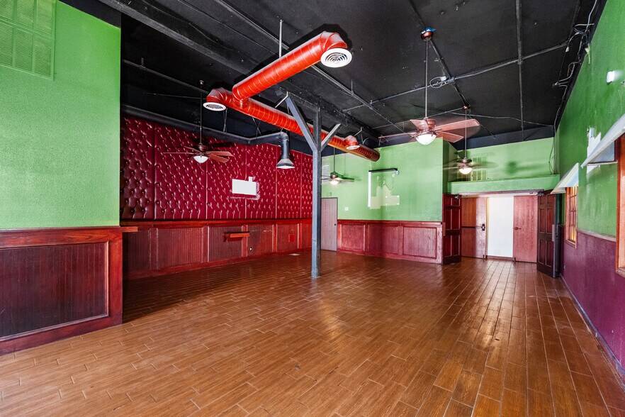 More Photos Of 281 N 2nd Ave, Upland Restaurant For Lease