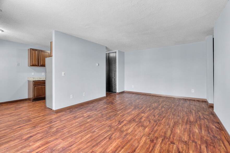 More Photos Of 7734-7748 Silver Lake Rd, Mounds View Apartments For Sale