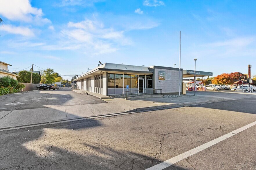 More Photos Of 922 G St, Marysville Loft Creative Space For Lease
