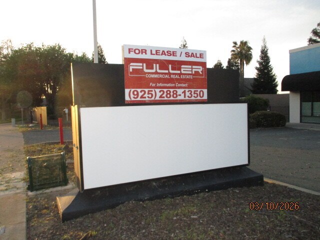 More Photos Of 2685 E Leland Rd, Pittsburg Freestanding For Lease