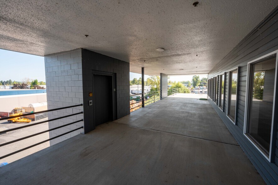 More Photos Of 2201-2207 NE Columbia Blvd, Portland Office For Lease