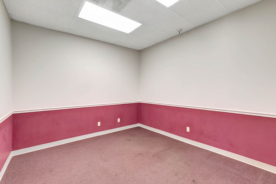 More Photos Of 3720 Amnicola Hwy, Chattanooga Unknown For Lease