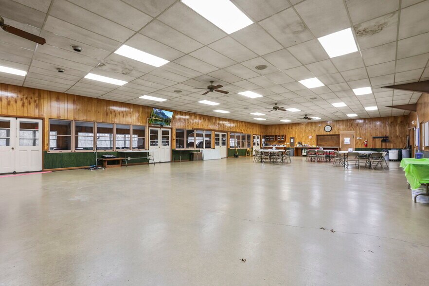 More Photos Of 5734 Durbin Rd, Bellville Specialty For Sale