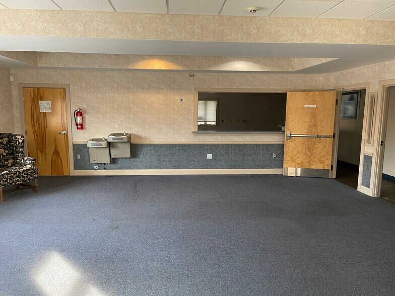 More Photos Of 101 Holbrook St, Danville Medical For Lease