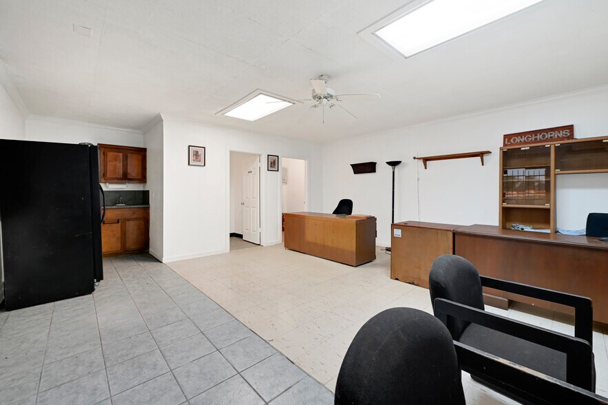 More Photos Of 5206 Telephone Rd, Houston Freestanding For Lease