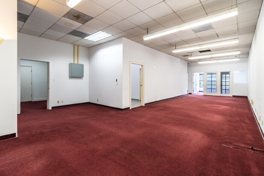 More Photos Of 1307-1311 Sutter St, San Francisco Storefront Retail Office For Sale