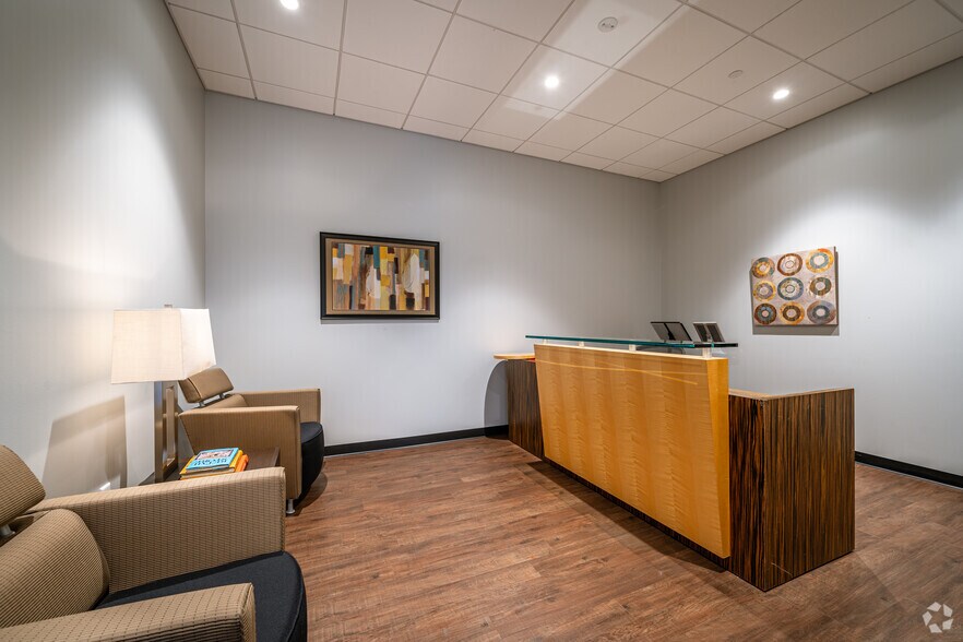 More Photos Of 190 TC Jester Blvd, Houston Office For Lease