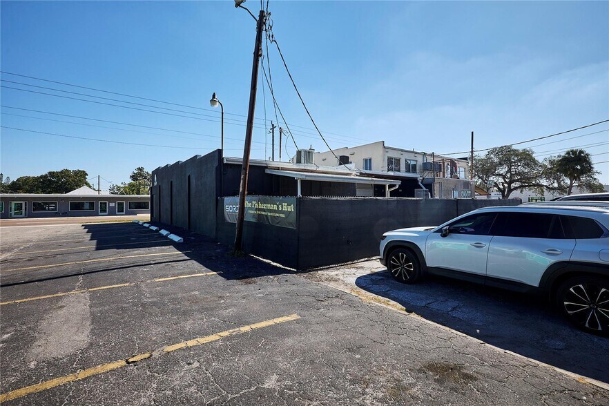 More Photos Of 1834 14th St, Bradenton Freestanding For Sale