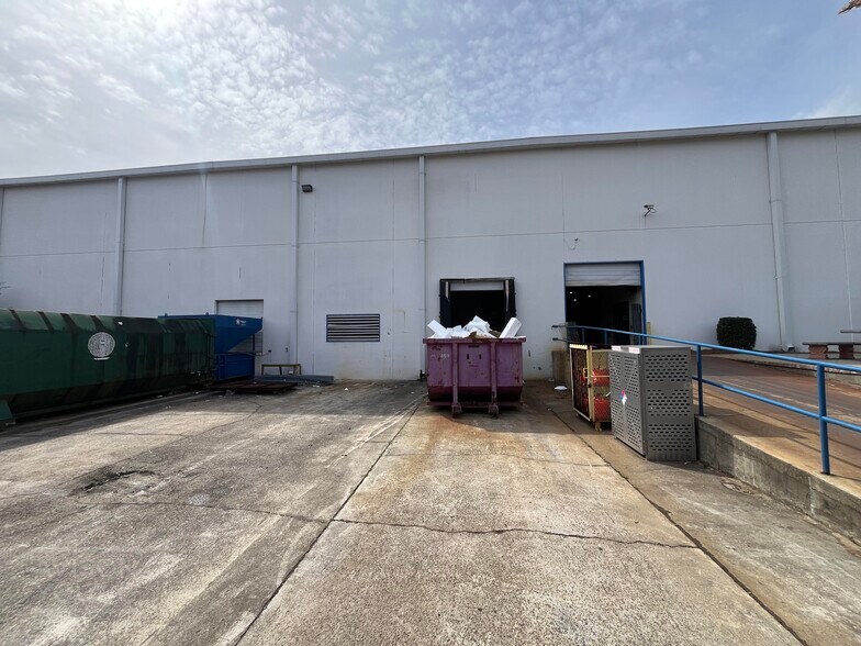 More Photos Of 6 Corporate Pky, Goose Creek Distribution For Lease