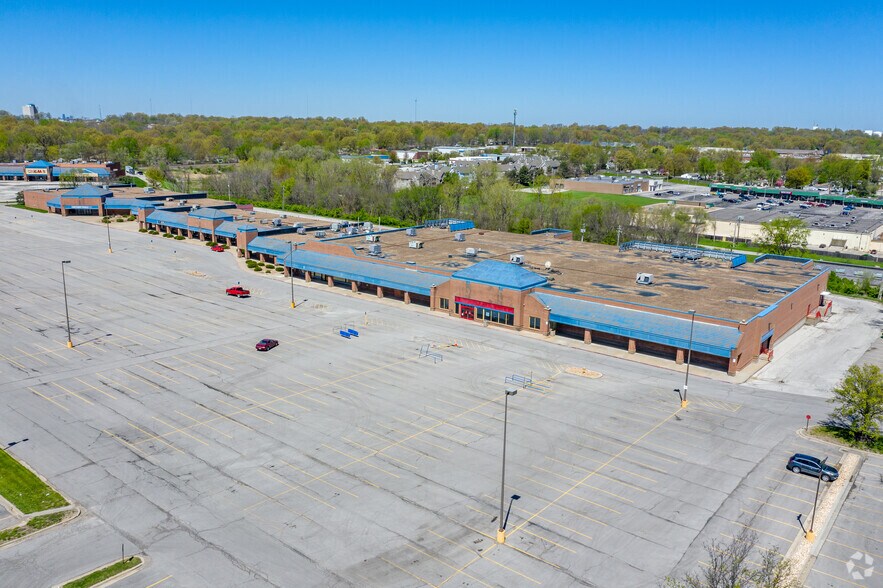 More Photos Of 13720-13920 40 Hwy, Independence Storefront For Sale