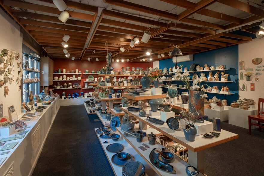 More Photos Of 220 Xenia Ave, Yellow Springs Storefront For Sale