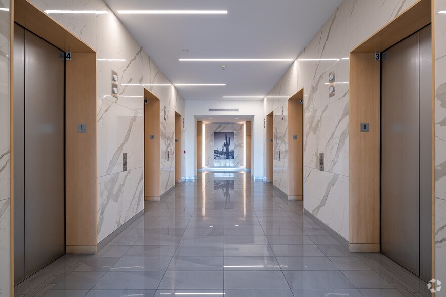 More Photos Of 2415 E Camelback Rd, Phoenix Office For Lease