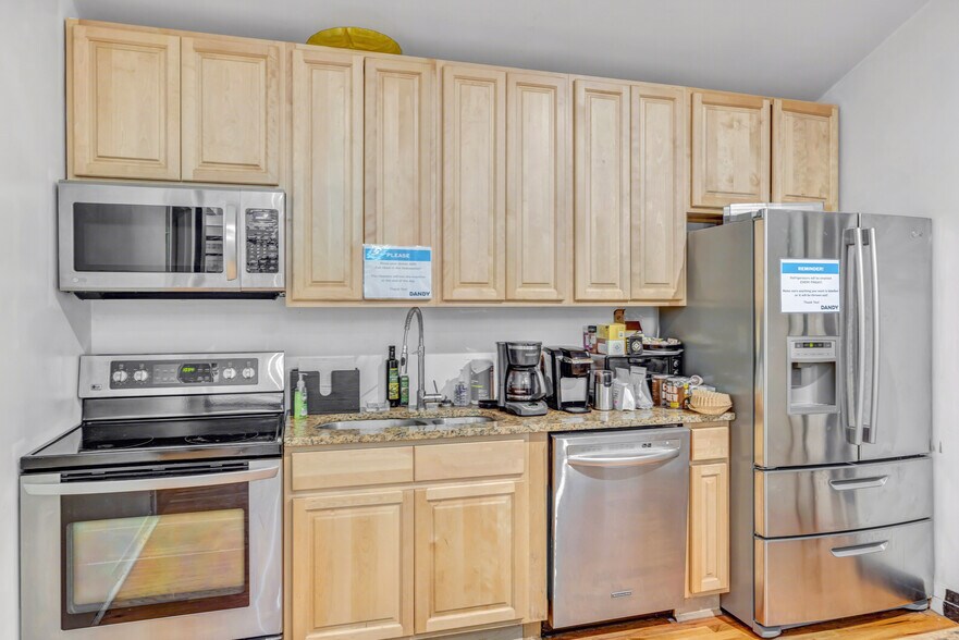 More Photos Of 115-117 W 27th St, New York Office For Lease