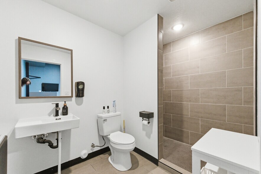 More Photos Of 1657 N State St, Lehi Coworking Space