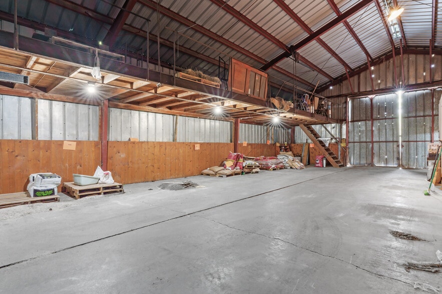 More Photos Of 10199 S Wayne Rd, Warren Showroom For Sale