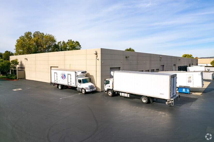 More Photos Of 32920 Alvarado Niles Rd, Union City Light Distribution For Lease