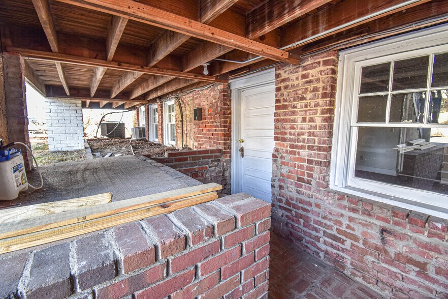 More Photos Of 2606 8th St, Tuscaloosa Office For Sale