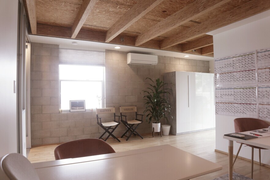 More Photos Of 6615-6621 Melrose Ave, Los Angeles Loft Creative Space For Lease
