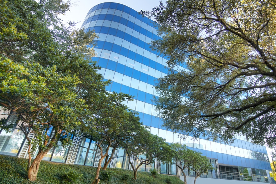 More Photos Of 5858 Westheimer Rd, Houston Office For Lease