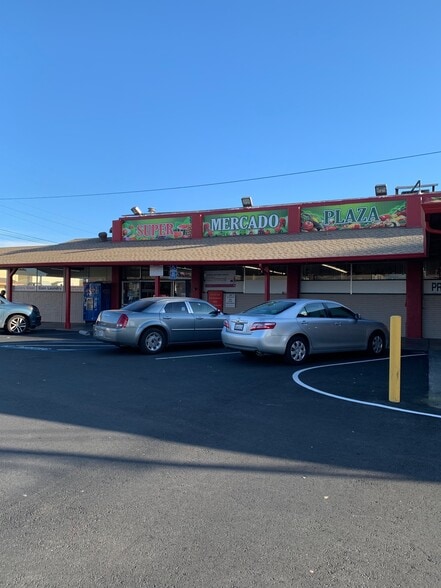 More Photos Of 1861 Orchard Ave, San Leandro Supermarket For Lease