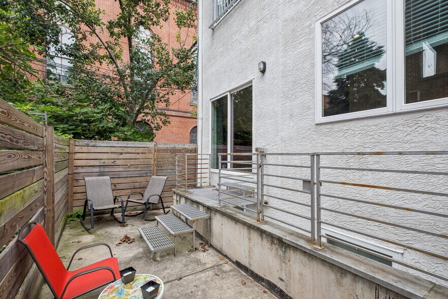 More Photos Of 1516 Green St, Philadelphia Apartments For Sale