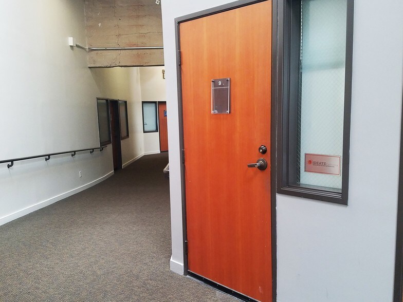 More Photos Of 300 S Raymond Ave, Pasadena Loft Creative Space For Lease