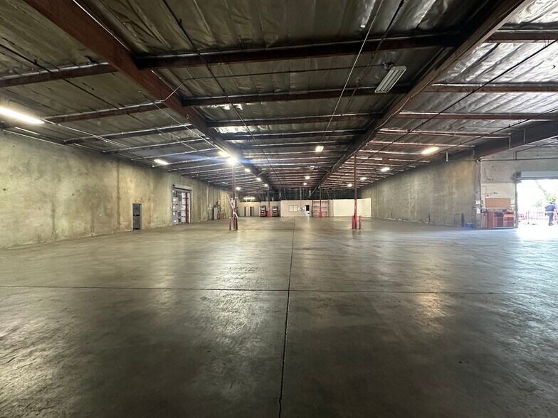 More Photos Of 18409 E Valley Blvd, City of Industry Warehouse For Lease