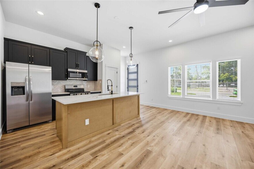 More Photos Of 4029 Cork Dr, Houston Apartments For Sale