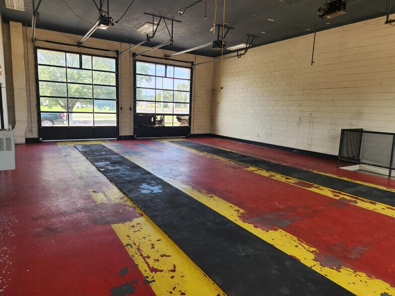 More Photos Of 2802 Regency Blvd, Augusta Auto Repair For Lease