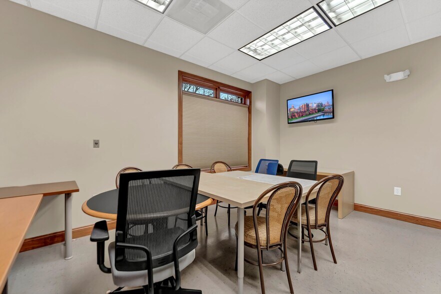 More Photos Of 9095 Main St, Clarence Medical For Lease