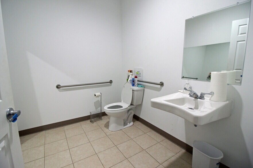 More Photos Of 80-82 Northboro Rd E, Marlborough Office For Sale
