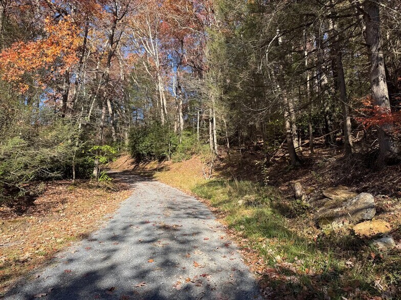 More Photos Of 58 Martin Hl, Nallen Land For Sale
