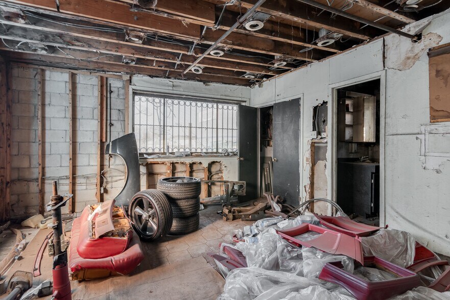 More Photos Of 9312 179th Pl, Jamaica Warehouse For Sale