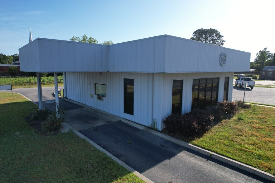 More Photos Of 202 Broad st, Hemingway Office For Sale
