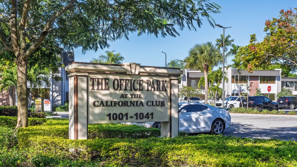 More Photos Of 1021 Ives Dairy Rd, Miami Unknown For Lease