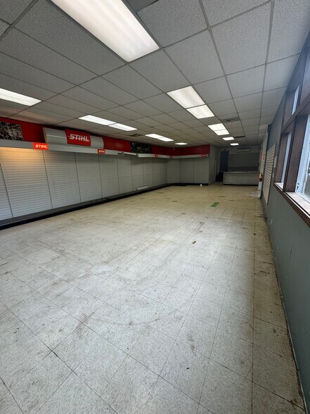 More Photos Of 8820 Miller Rd NE, Bainbridge Island Self Storage For Lease