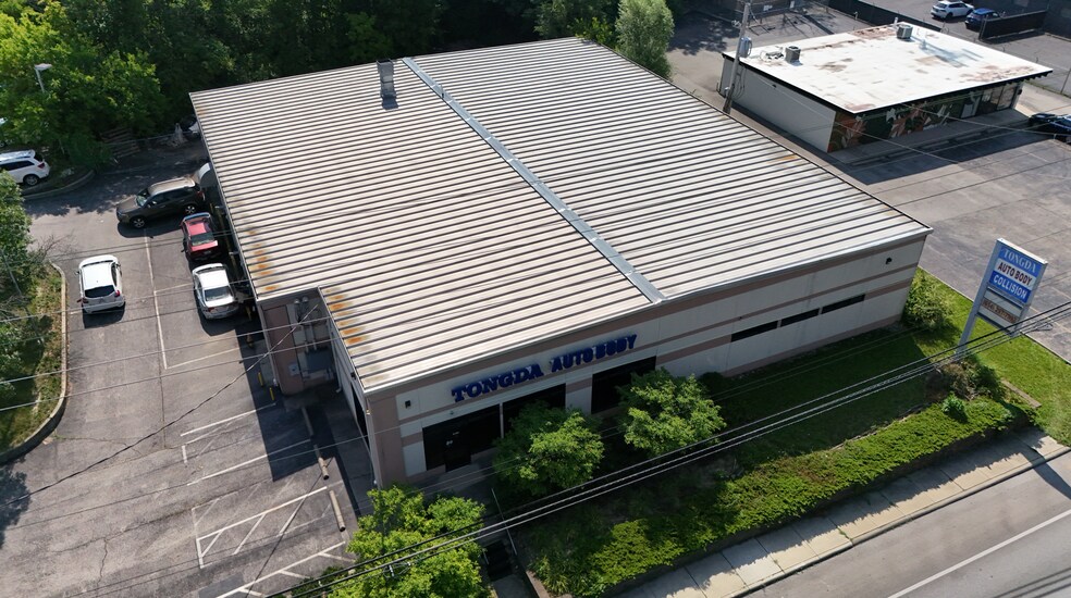 More Photos Of 4100 Indianola Ave, Columbus Auto Repair For Sale
