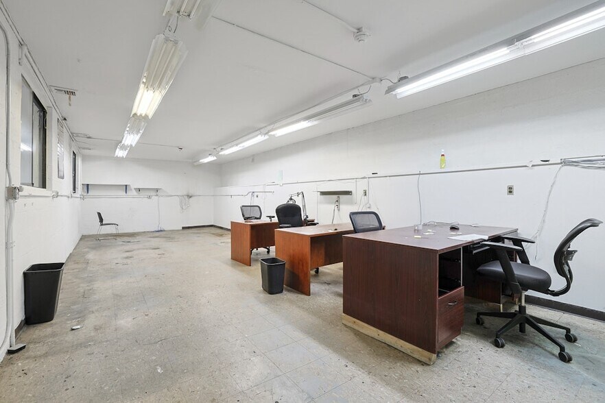 More Photos Of 1 Lawton St, Yonkers Manufacturing For Sale