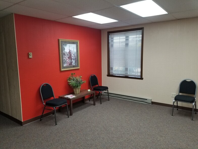 More Photos Of 5605 Washington Ave, Racine Medical For Lease