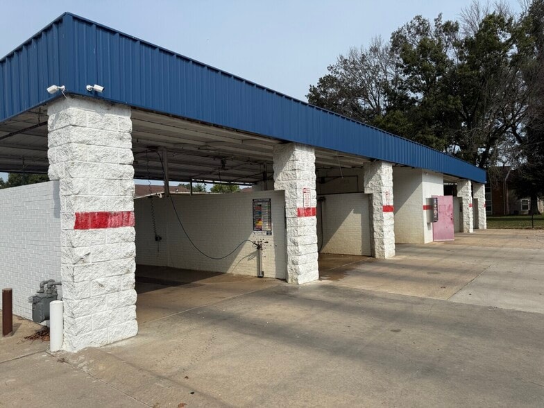 More Photos Of 201 Buerkle st, Stuttgart Carwash For Sale