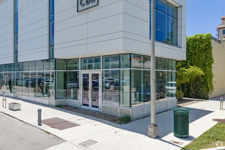More Photos Of 1661 Jefferson Ave, Miami Beach Storefront For Lease