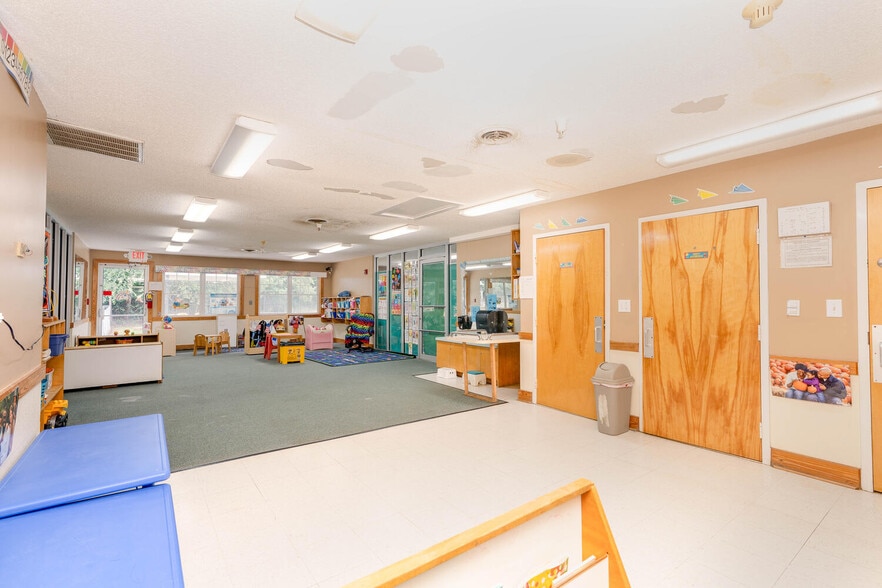 More Photos Of 2081 Mesa Valley Way, Austell Specialty For Sale