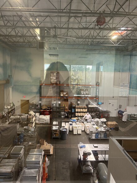 More Photos Of 2735 Cactus Rd, San Diego Warehouse For Lease