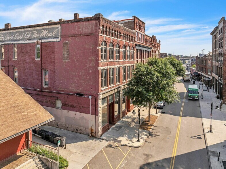 More Photos Of 133 W Jackson Ave, Knoxville Office Residential For Sale